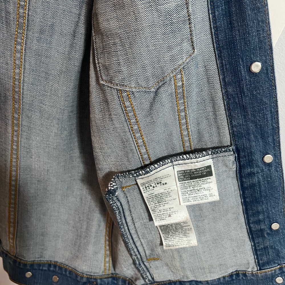 Levi's Women's Light Blue Jean Jacket - Picture 4 of 7